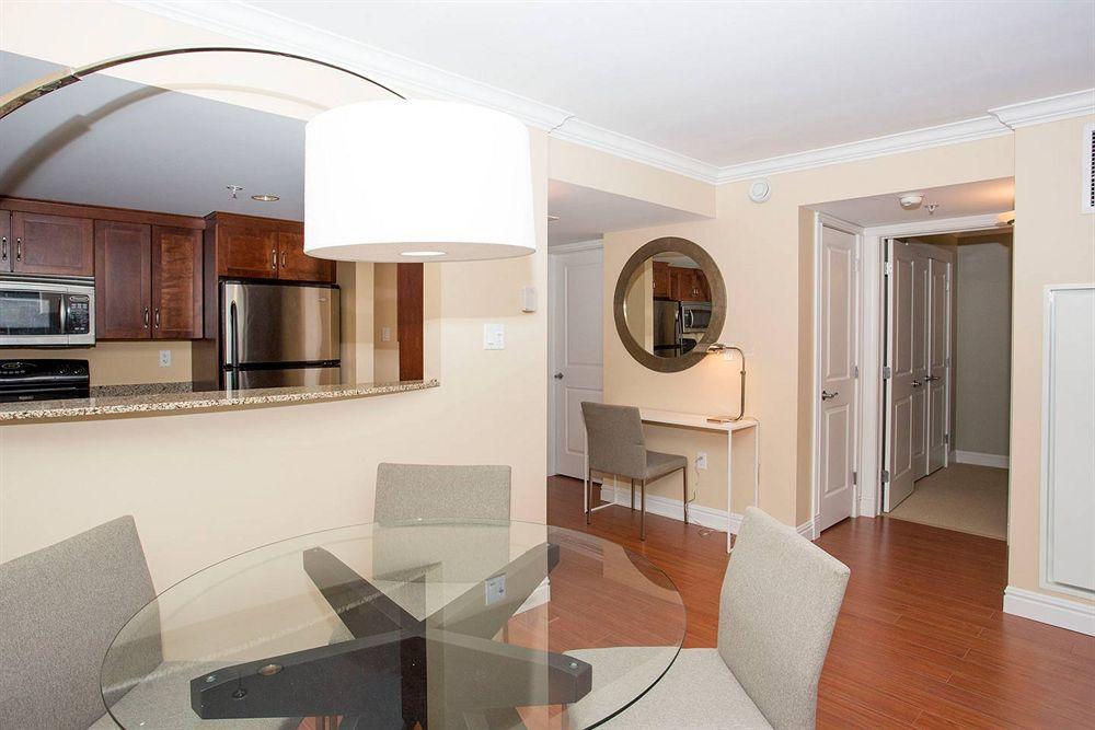 Apartment Moore Suites Salters Gate