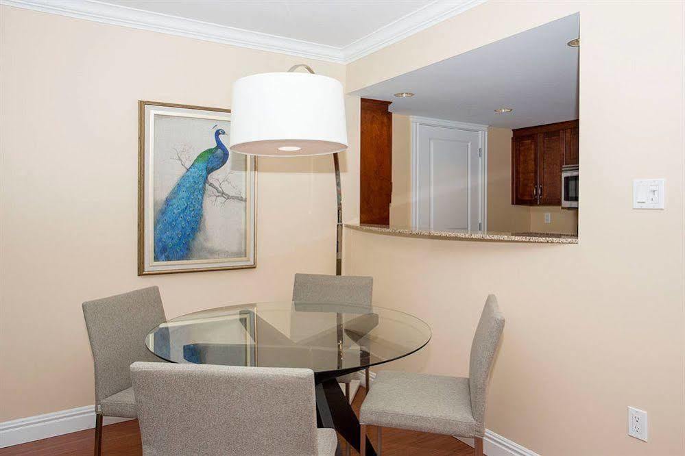 Apartment Moore Suites Salters Gate